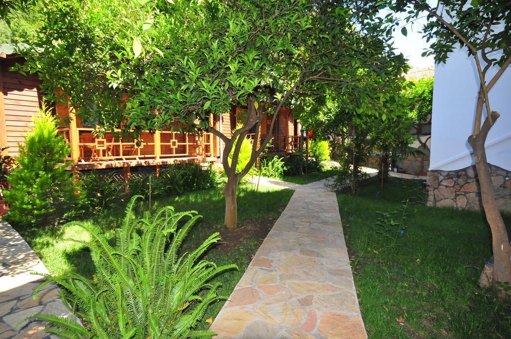 Ikiz Pension Bungalow Çıralı Bilik gambar